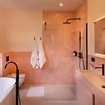 Private Oasis: Luxe 20-guest Estate, Jacuzzi, 8 Ha ヴィラ バゼイユ