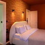 Private Oasis: Luxe 20-guest Estate, Jacuzzi, 8 Ha ヴィラ バゼイユ