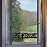 Private Oasis: Luxe 20-guest Estate, Jacuzzi, 8 Ha バゼイユ