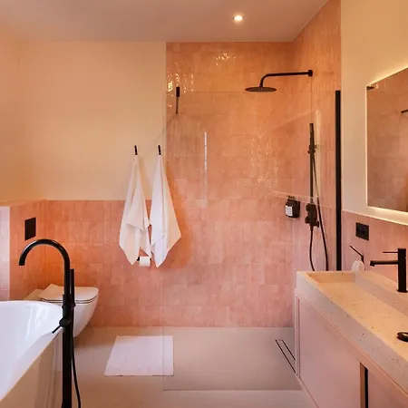 Private Oasis: Luxe 20-guest Estate, Jacuzzi, 8 Ha Vila Bazeilles