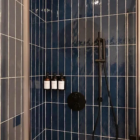 Vila Private Oasis: Luxe 20-guest Estate, Jacuzzi, 8 Ha *