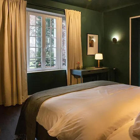 Private Oasis: Luxe 20-guest Estate, Jacuzzi, 8 Ha Vila