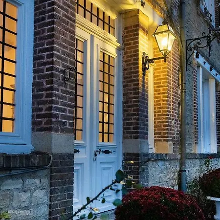 Private Oasis: Luxe 20-guest Estate, Jacuzzi, 8 Ha Vila