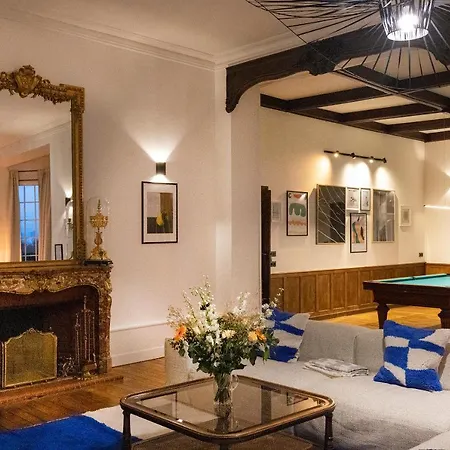 Private Oasis: Luxe 20-guest Estate, Jacuzzi, 8 Ha Villa *