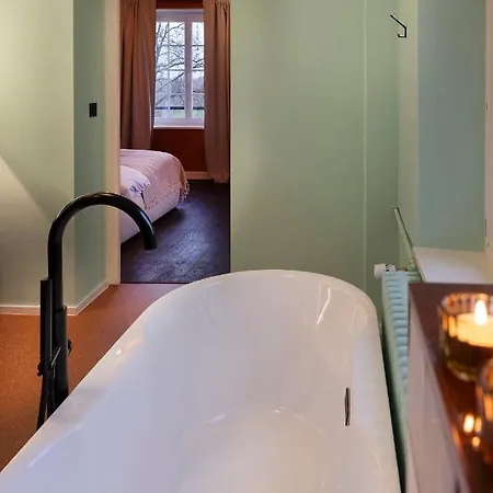 Vila Private Oasis: Luxe 20-guest Estate, Jacuzzi, 8 Ha *