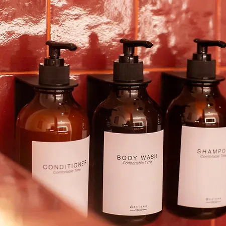 Private Oasis: Luxe 20-guest Estate, Jacuzzi, 8 Ha