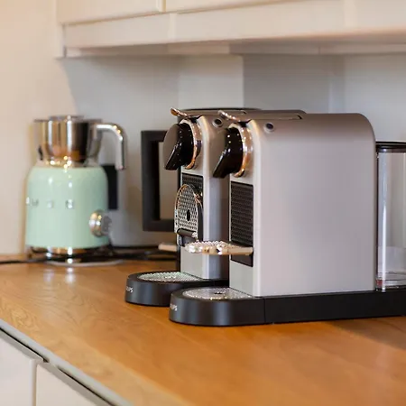 Private Oasis: Luxe 20-guest Estate, Jacuzzi, 8 Ha Vila *