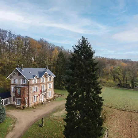 Private Oasis: Luxe 20-guest Estate, Jacuzzi, 8 Ha * Bazeilles