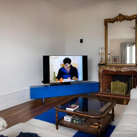 Vila Private Oasis: Luxe 20-guest Estate, Jacuzzi, 8 Ha