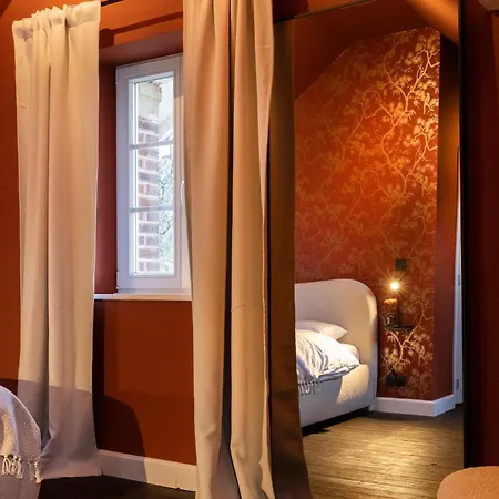 Private Oasis: Luxe 20-guest Estate, Jacuzzi, 8 Ha *