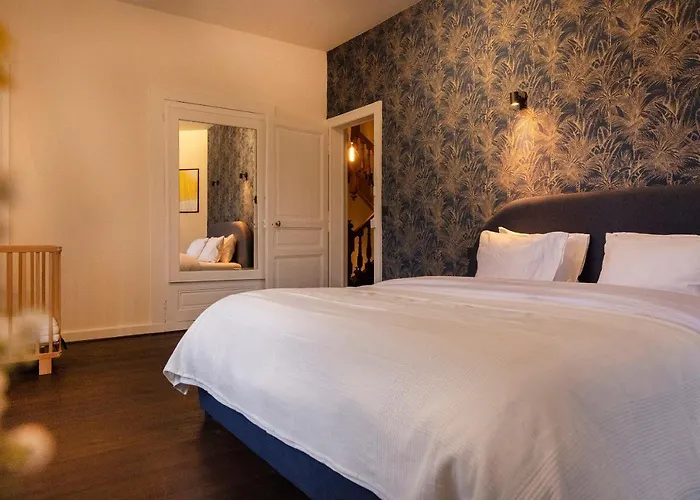 Villa Private Oasis: Luxe 20-guest Estate, Jacuzzi, 8 Ha Bazeilles