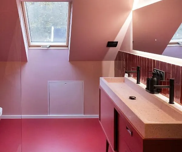 Private Oasis: Luxe 20-guest Estate, Jacuzzi, 8 Ha Bazeilles