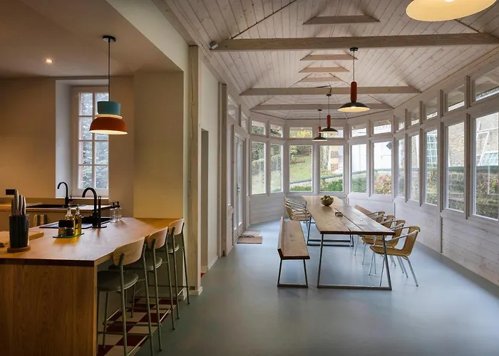 Villa Private Oasis: Luxe 20-guest Estate, Jacuzzi, 8 Ha Bazeilles