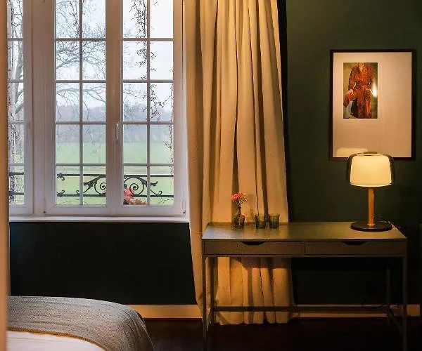 Villa Private Oasis: Luxe 20-guest Estate, Jacuzzi, 8 Ha Bazeilles