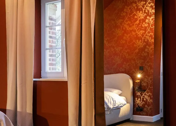 Private Oasis: Luxe 20-guest Estate, Jacuzzi, 8 Ha *